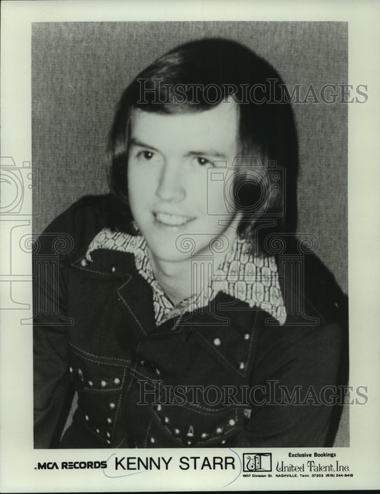 1976, Singer Kenny Starr - mjp40684 - Historic Images