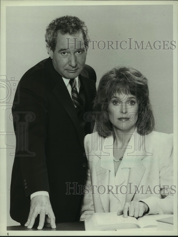 1986 Press Photo Michael Tucker and Jill Eikenberry star in &quot;L.A. Law&quot; on NBC-TV - Historic Images