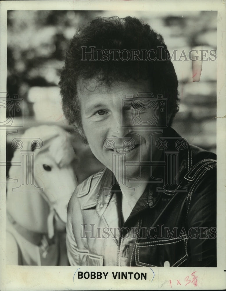 1975, Singer Bobby Vinton - mjp40788 - Historic Images