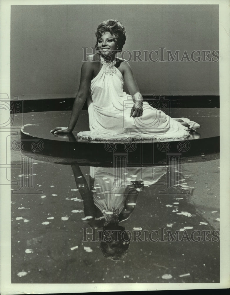 1968 Press Photo Leslie Uggams Looking Glamorous On Her ABC-TV Special - Historic Images
