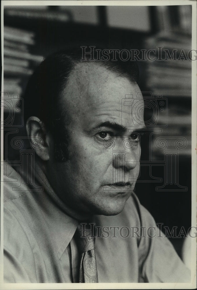 1972 Press Photo Sander Vanocur, PBS newsman. - mjp40853 - Historic Images