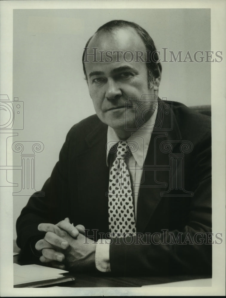 1978 Press Photo Sander Vanocur, anchor on 20/20, on ABC. - mjp40855 - Historic Images