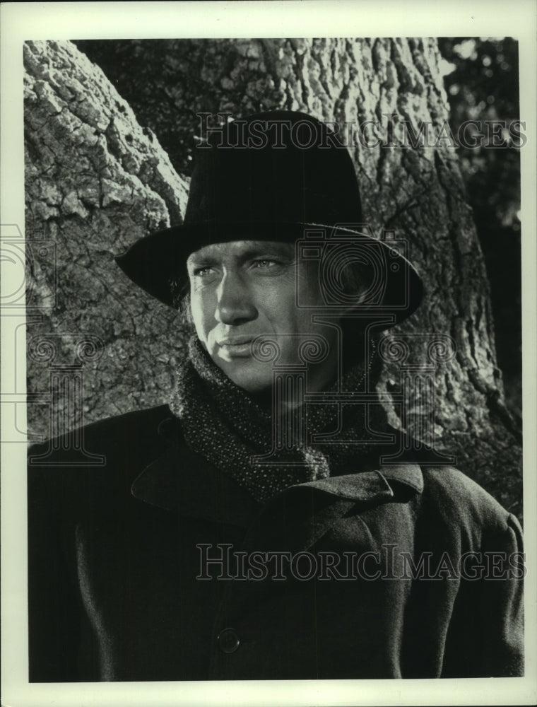1975, Actor Scott Thomas - mjp40927 - Historic Images