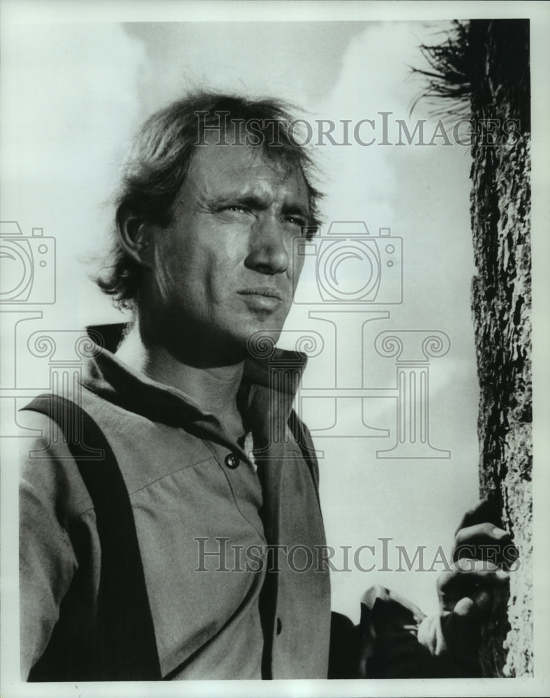 1975 Press Photo Scott Thomas in "The New Land" - mjp40929 - Historic Images