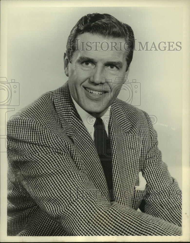 1961 Press Photo Jack Smith to host "Queen for a Day" for Jack Bailey. - Historic Images
