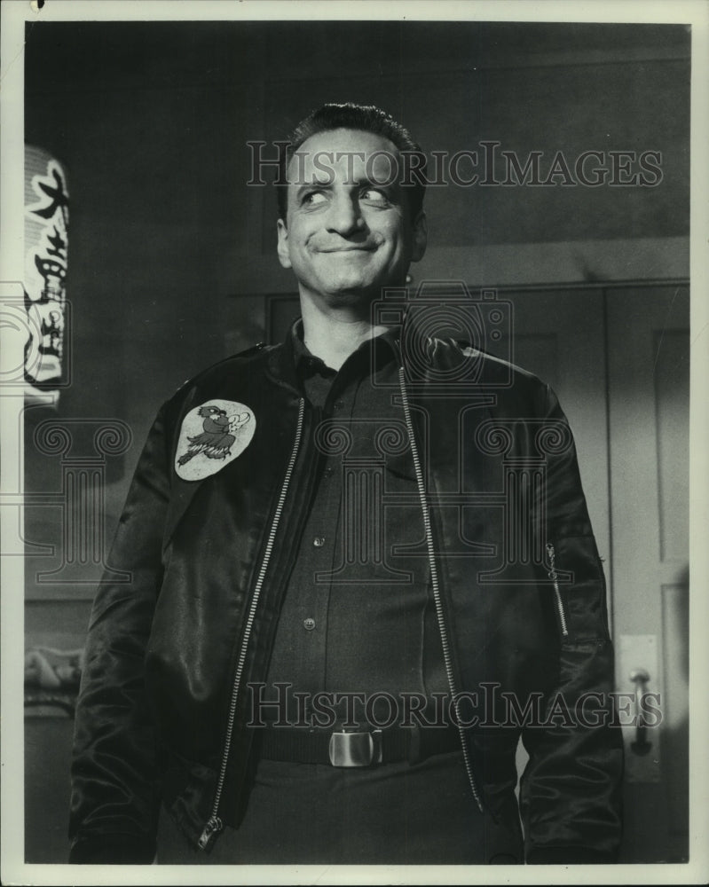 1966 Press Photo George C. Scott in &quot;Not With My Wife, You Don&#39;t!&quot; - mjp40973 - Historic Images