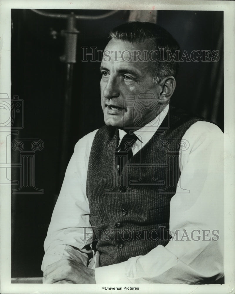 1974 Press Photo George C. Scott in "The Hindenburg" - mjp40978- Historic Images
