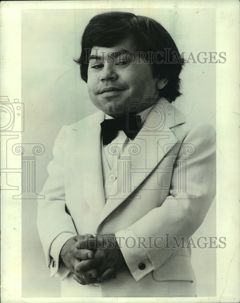 1978, Actor Herve Villechaize in "Fantasy Island" - mjp41004 - Historic Images