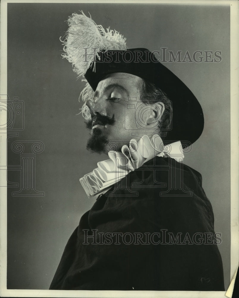 1966, Milwaukee native John Scanlan as Cyrano de Bergerac - mjp41047 - Historic Images