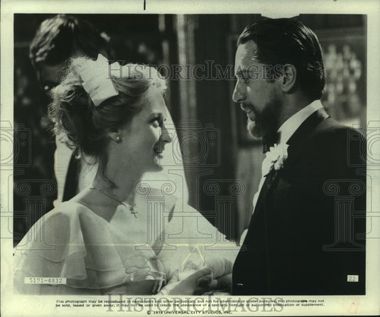 1978, Actors Meryl Streep and Robert De Niro act in The Deer Hunter - Historic Images