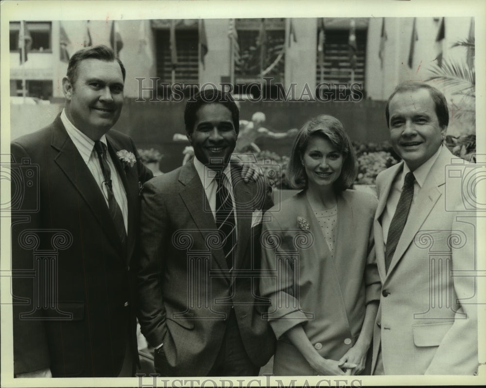 1985 Press Photo Weatherman Willard Scott and other &quot;Today&quot; news cast - Historic Images
