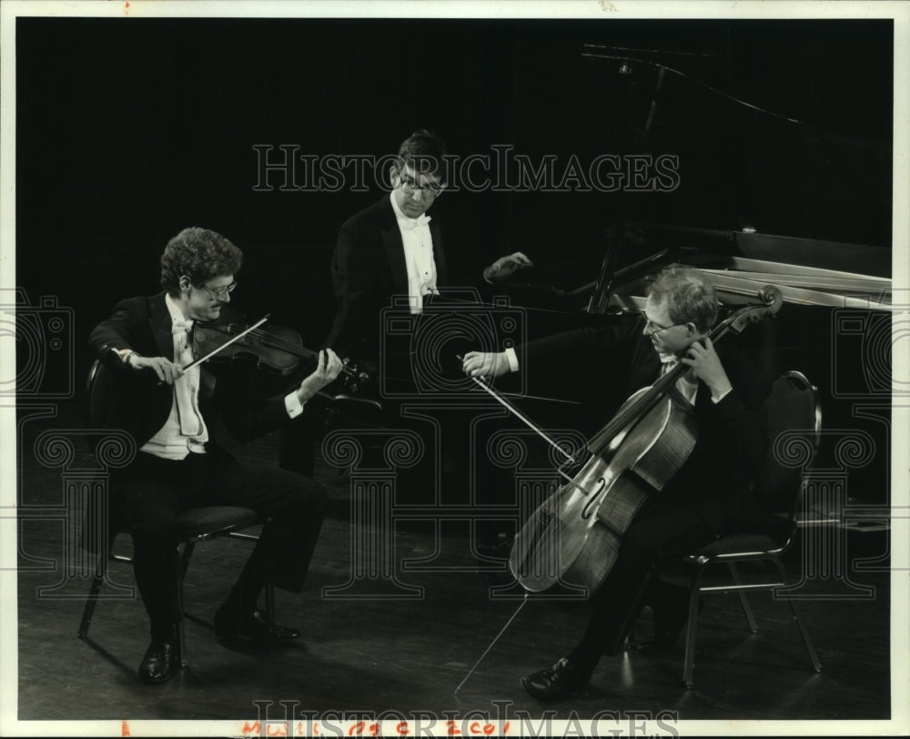 1990, J. Patrick Rafferty, James Howsmon &amp; Ronald Shawger, musicians. - Historic Images