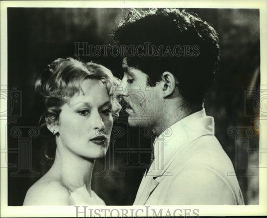 1986, Meryl Streep and Kevin Kline star in Sophie's Choice - Historic Images