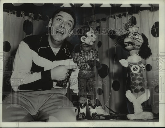 1950, Bob Smith and Howdy try to get a word in - mjp41526 - Historic Images
