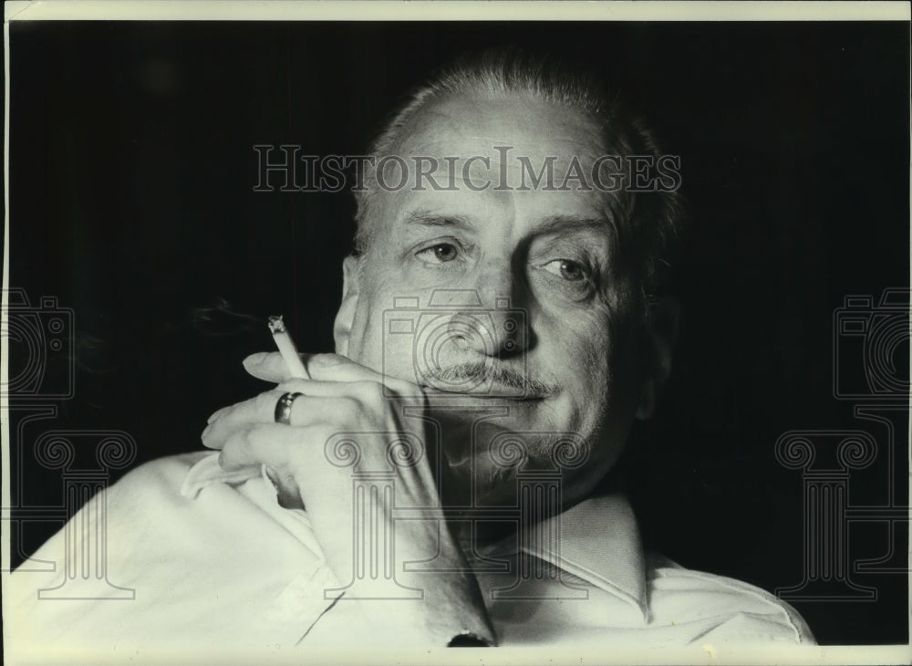 1982 Press Photo George C. Scott stars in &quot;Present Laughter&quot; in New York-Historic Images
