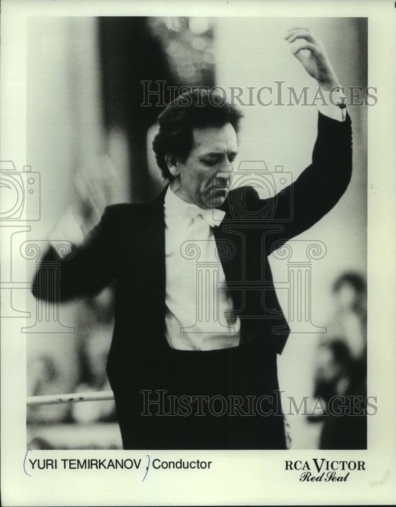 1988 Press Photo Yuri Temirkanov, conductor - mjp41609 - Historic Images