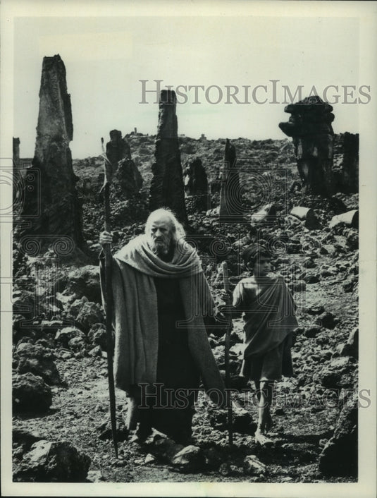 1981 Press Photo George C. Scott & Alberto Lucantoni in "The Bible" - mjp41624-Historic Images