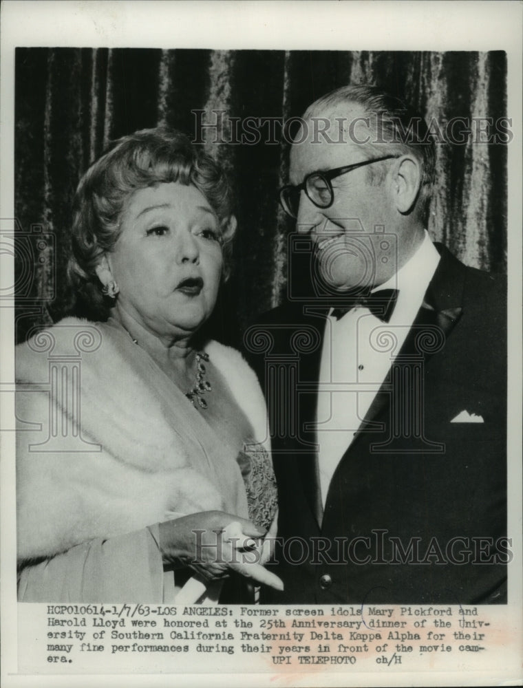 1963, Actors Mary Pickford &amp; other honored at a dinner, California - Historic Images