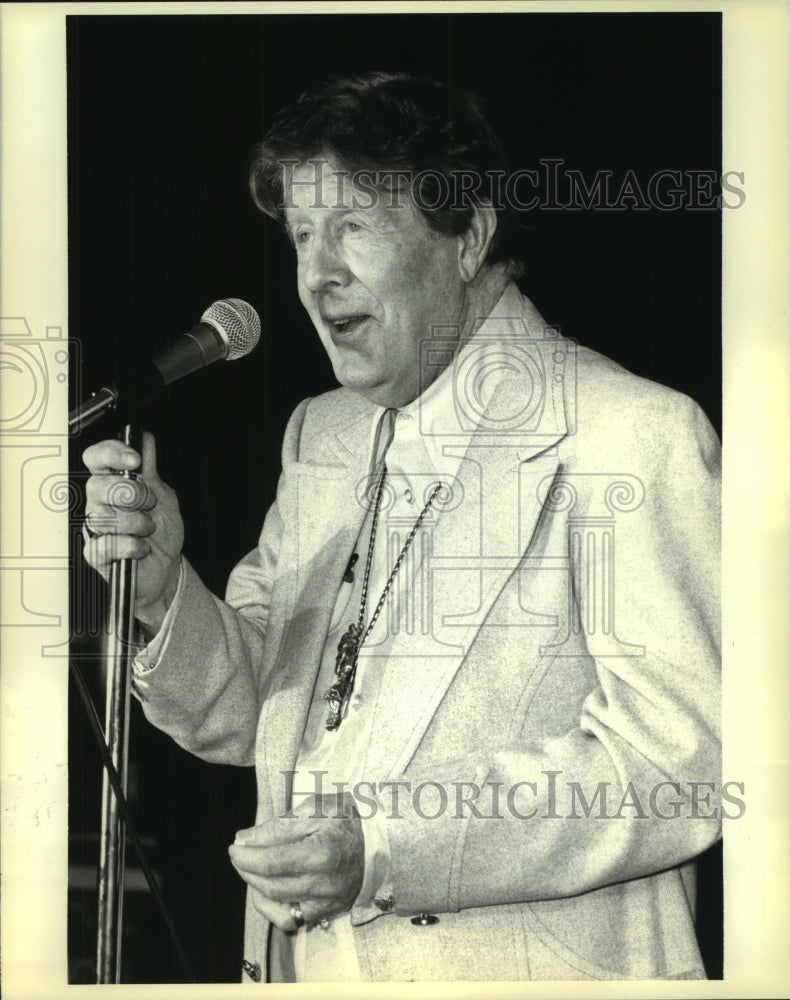 1978, Singer Rudy Vallee performing in New York - mjp41793 - Historic Images