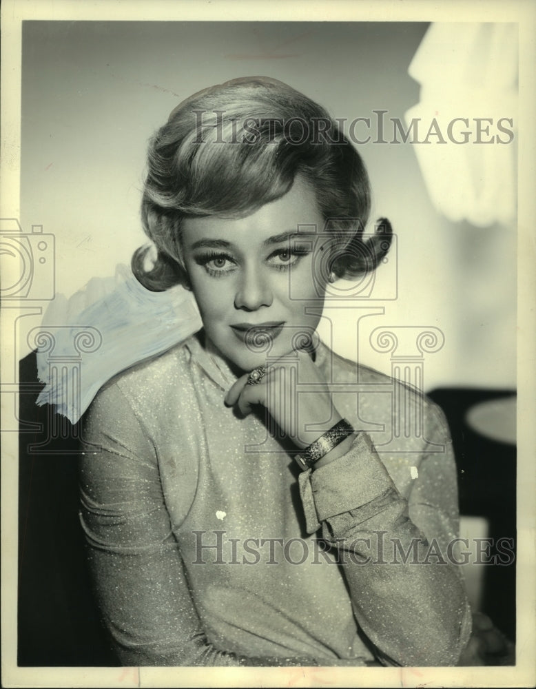 1963 Press Photo Actress Glynis Johns - mjp41943 - Historic Images