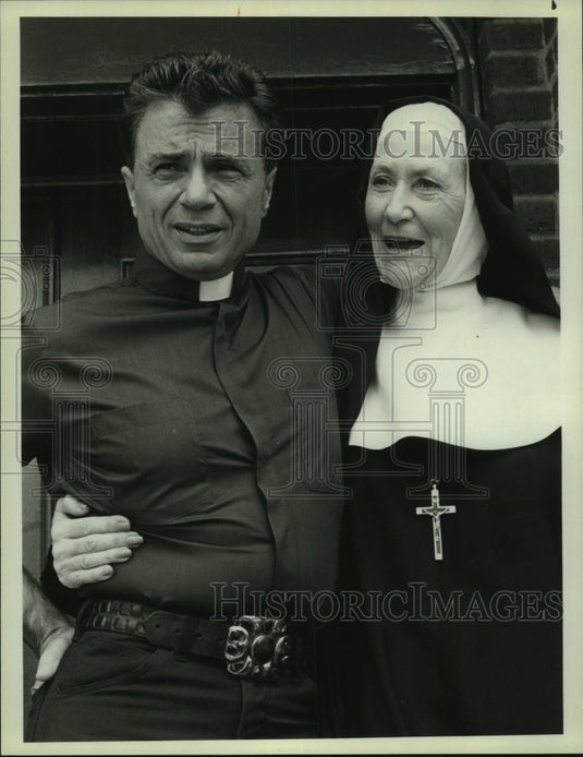 1985 Press Photo Robert Blake and Natalie Core costar in NBC's "Hell Town" - Historic Images