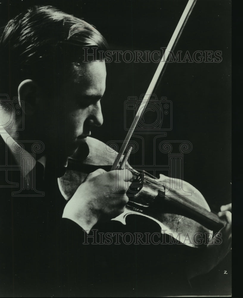 1970, Soviet Violinist Viktor Tretyakov Performs At Uihlein Hall - Historic Images