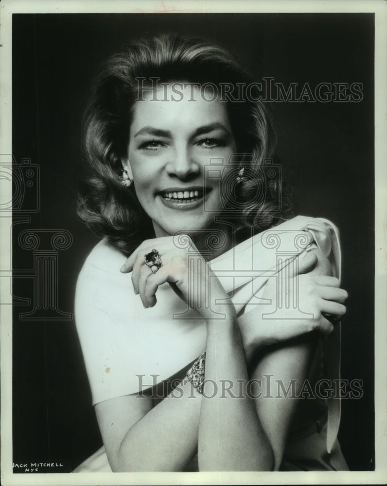 1967, Lauren Bacall - mjp42168 - Historic Images