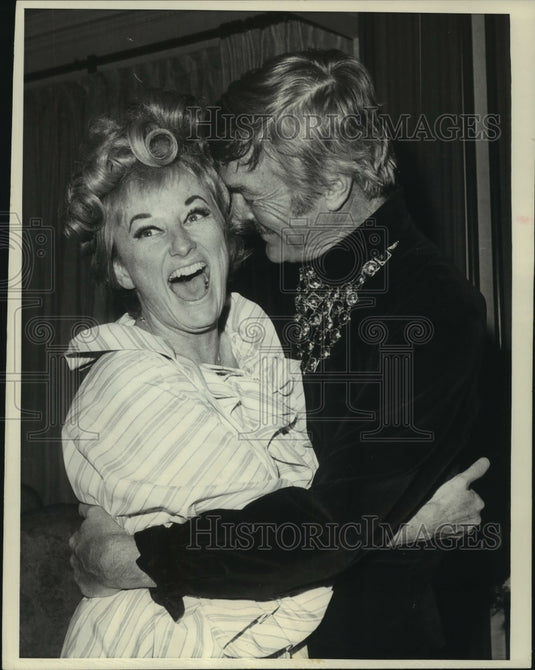 1967 Press Photo actress & comedian Phyllis Diller & husband Warde Donovan, N.Y. - Historic Images