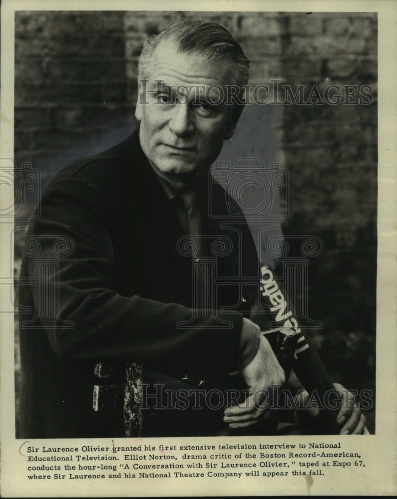 1967, Actor Sir Laurence Olivier - mjp42639 - Historic Images