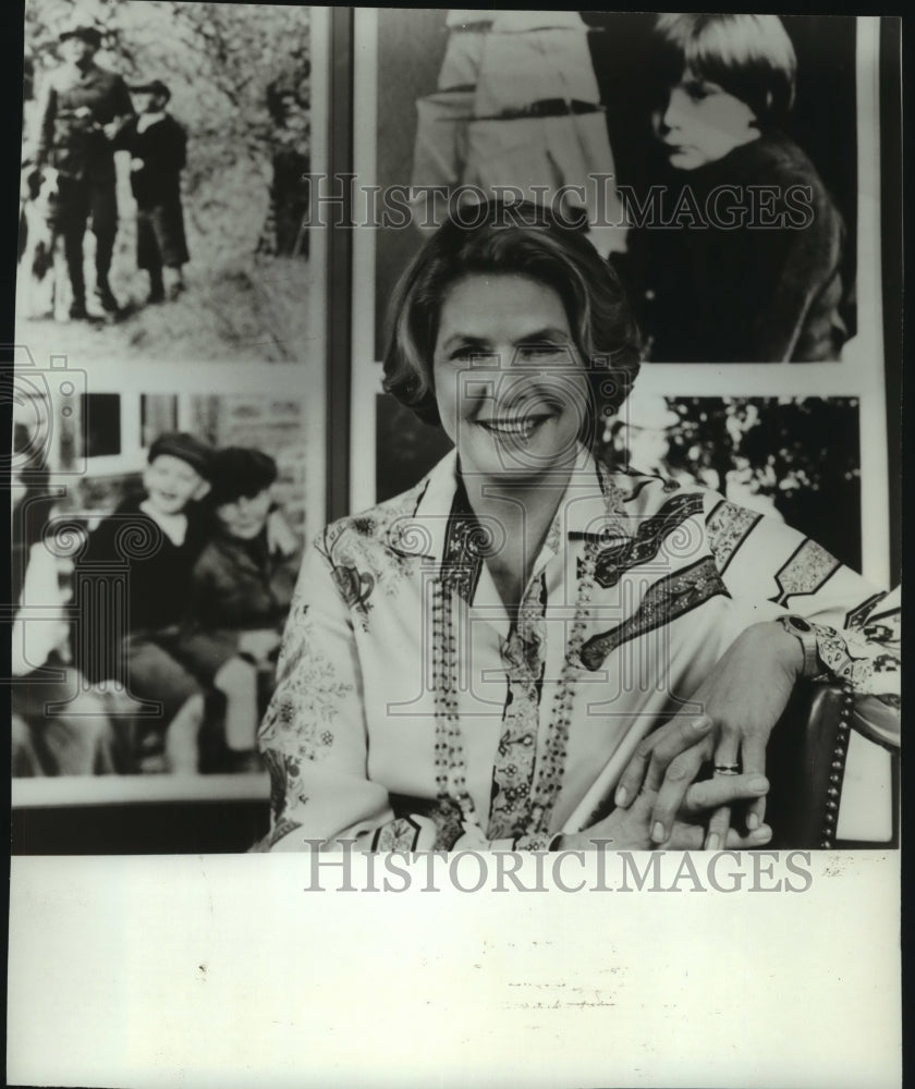 1977 Press Photo Actress Ingrid Bergman Hosting &quot;Childhood&quot; Series - mjp42670 - Historic Images