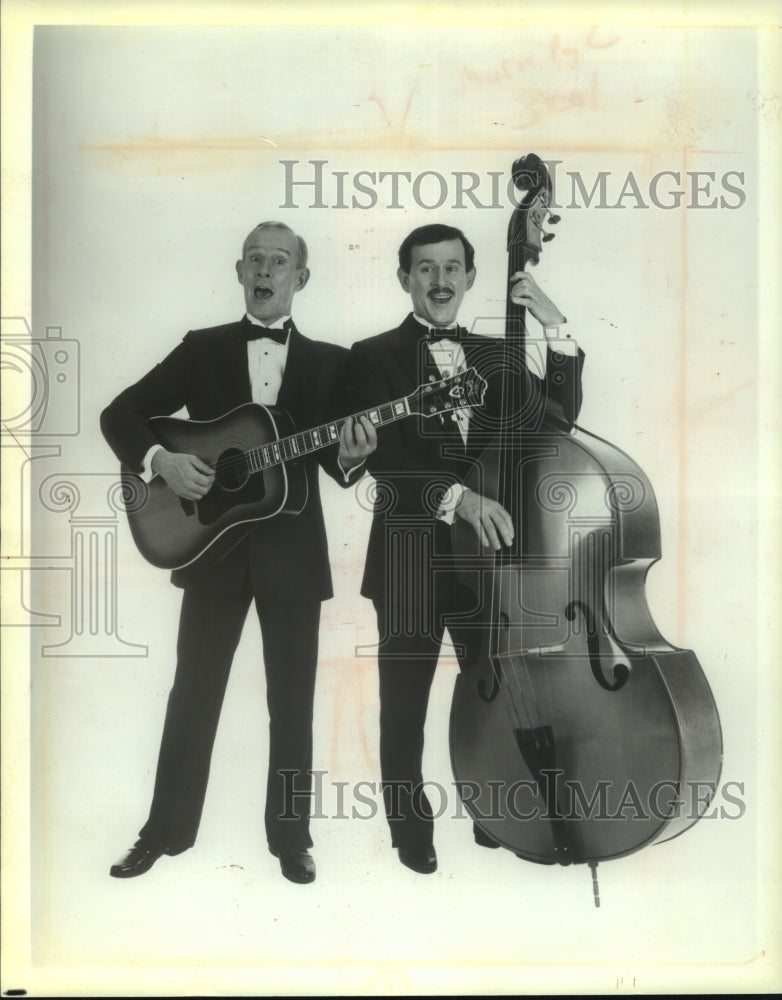 1990 Press Photo The Smothers Brothers, Tom &amp; Dick, with Milwaukee Symphony - Historic Images