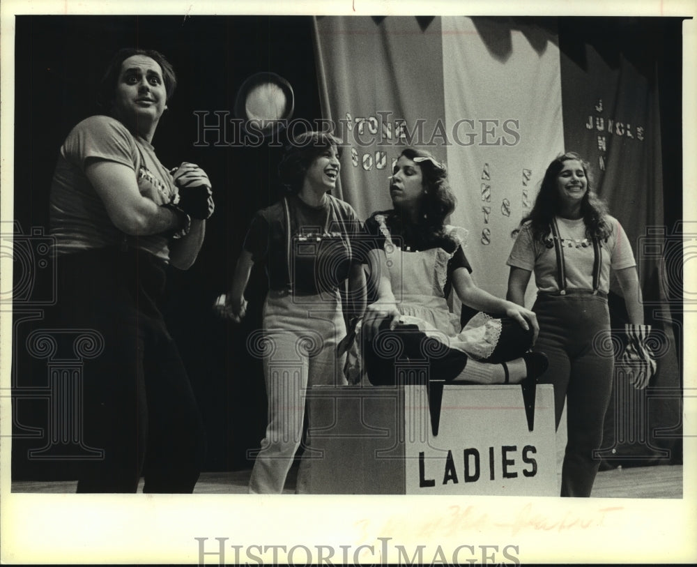 1980 Press Photo The Peanut Butter Players, children&#39;s theater co., Milwaukee. - Historic Images