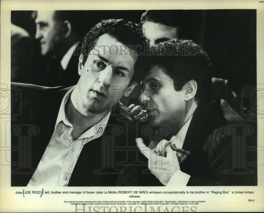 1981 Joe Pesci and Robert De Niro star in "Raging Bull" - Historic Images