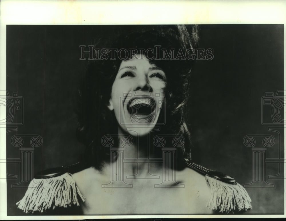 1993 Press Photo Lily Tomlin shown doing comedy. - mjp43059 - Historic Images