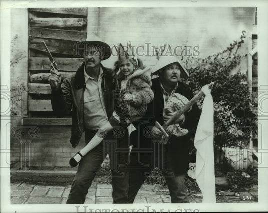 1986, Actor Donovan Scott and others - mjp43190 - Historic Images