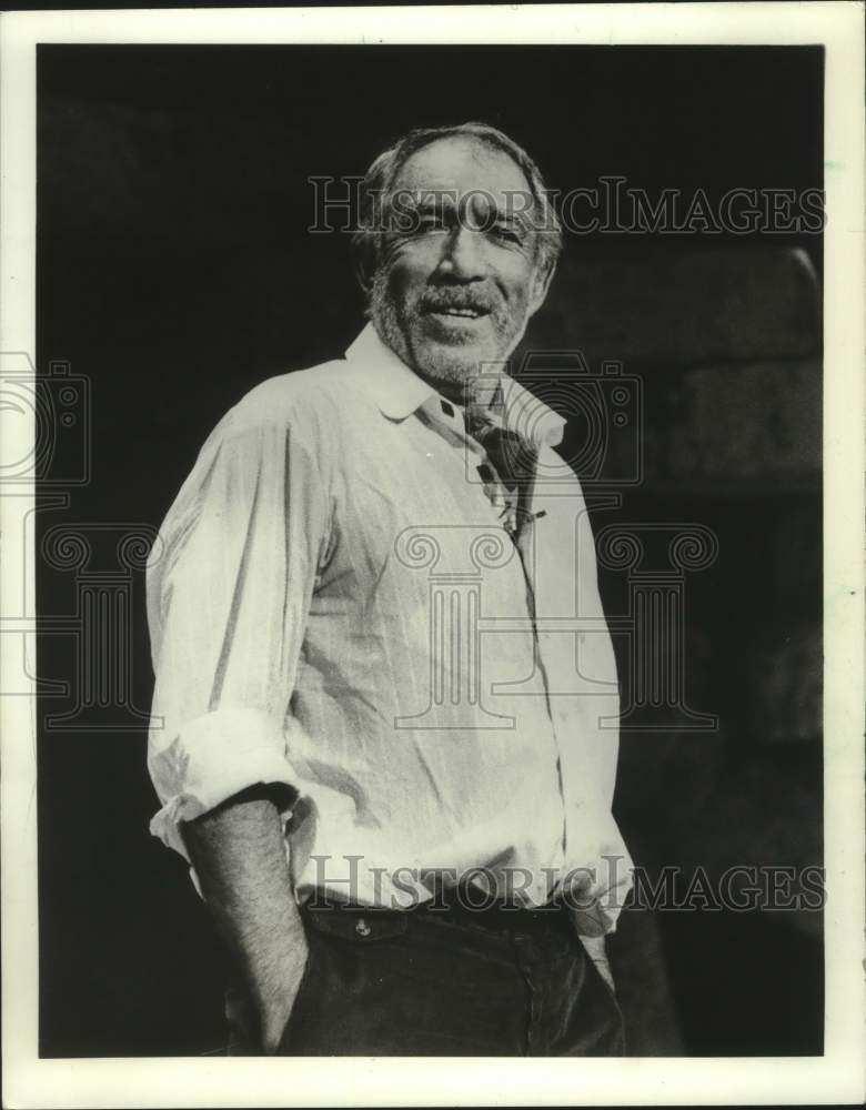 1985 Press Photo Anthony Quinn acts in the movie &quot;Zorba&quot; - mjp43220 - Historic Images