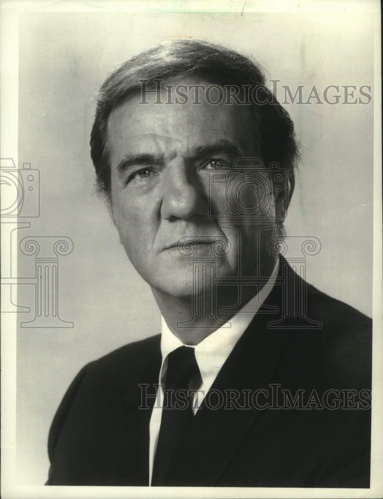1963 Press Photo Actor Karl Malden, star of "The Streets of San Francisco" - Historic Images