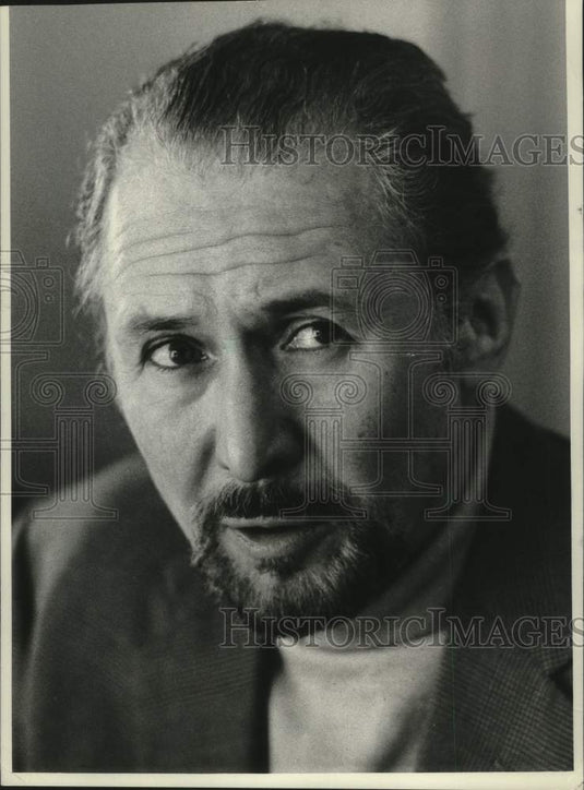 1971 Press Photo Anthony Quayle on Broadway in "Sleuth" - mjp43616 - Historic Images