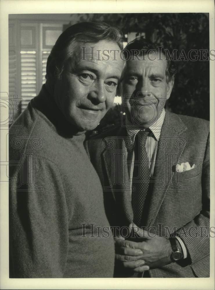 1985 Press Photo CBS&#39; Morley Safer at Home of Jack Lemmon for 60 Minutes piece. - Historic Images