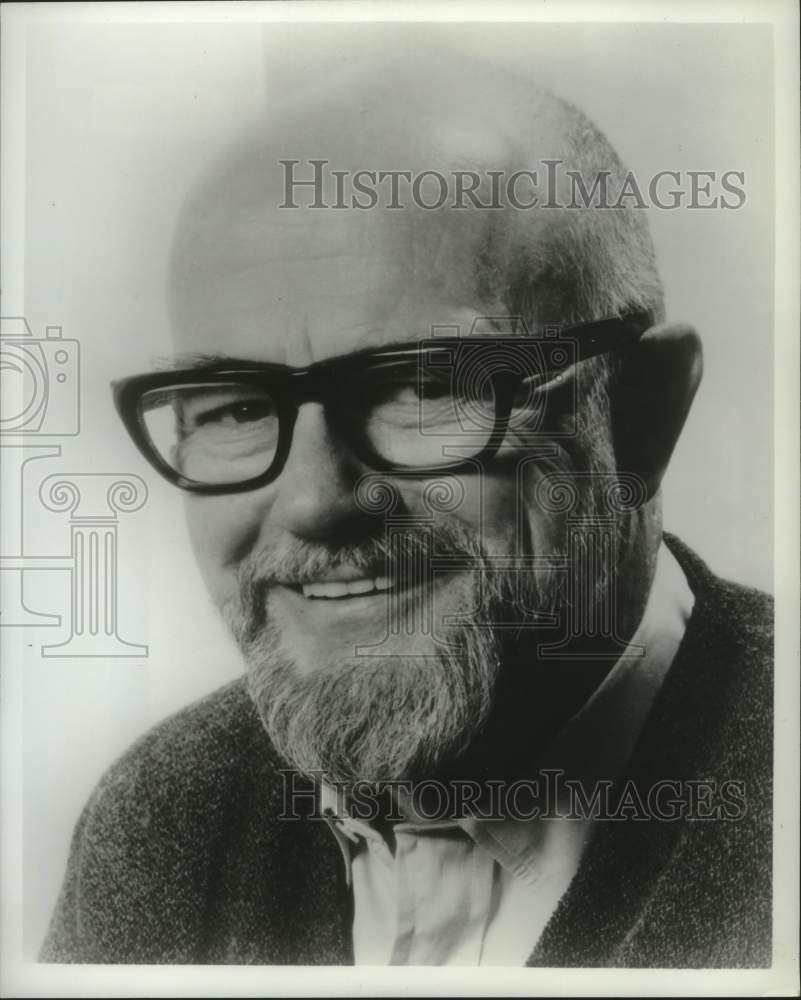 1976 Press Photo Bob Sweeney executive producer of &quot;Spencer&#39;s Pilot&#39;s series, CBS - Historic Images