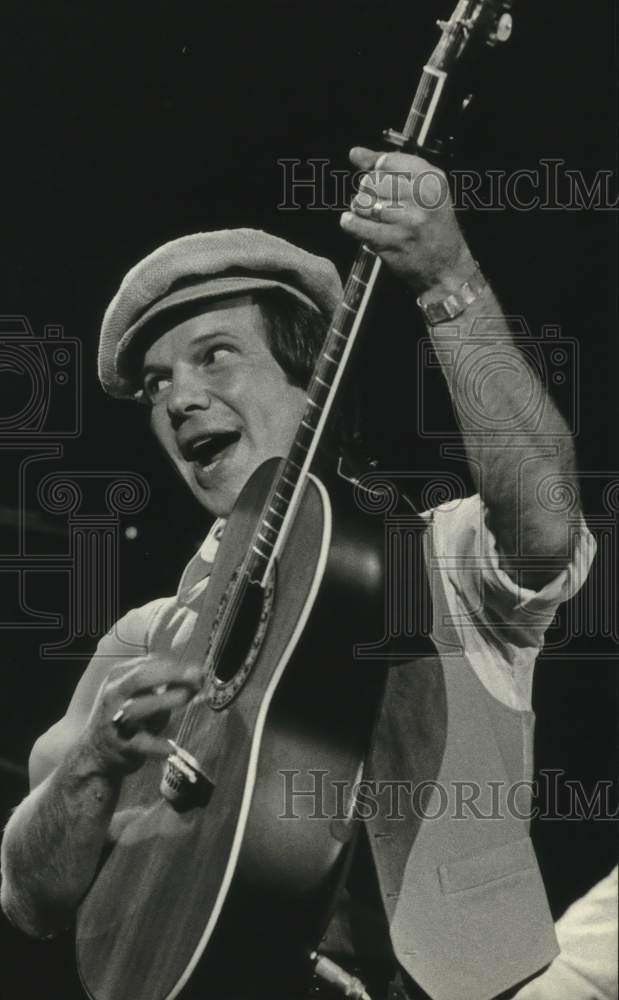 1991 Press Photo Rock &#39;n&#39; Roll artist Bobby Vee at the Arena in Milwaukee, Wis, - Historic Images