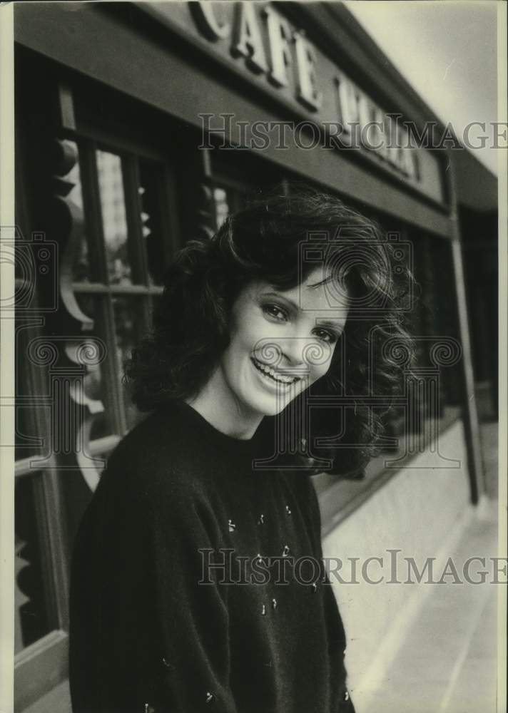 1983, Jaclyn Smith stars in NBC series; &quot;Rage of Angels&quot; - mjp44070 - Historic Images