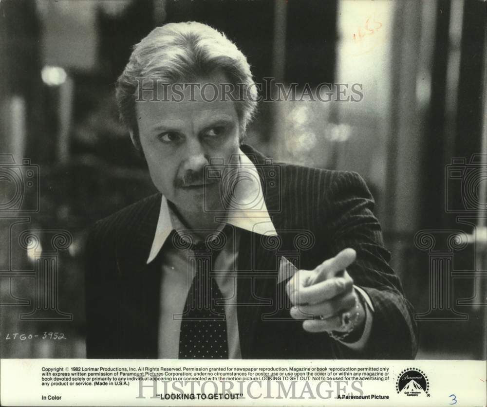 1982, Jon Voight plays Alex Kovac in Looking to Get Out - mjp44422 - Historic Images