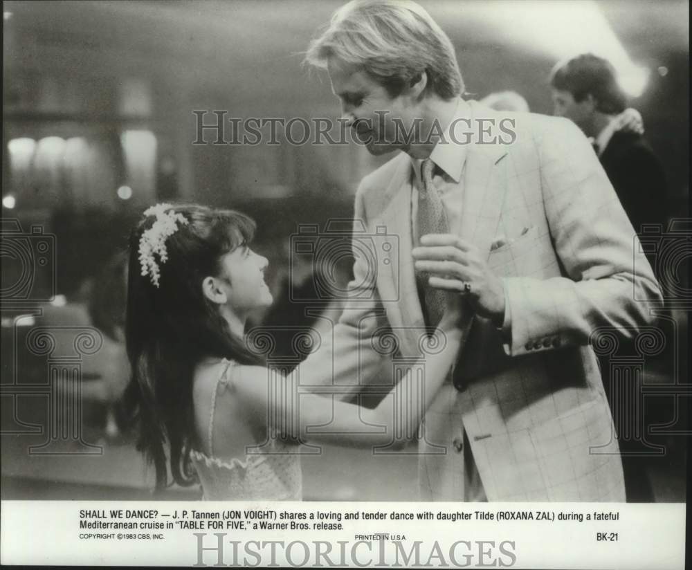1983, John Voight and Roxana Gal in Table For Five - mjp44423 - Historic Images