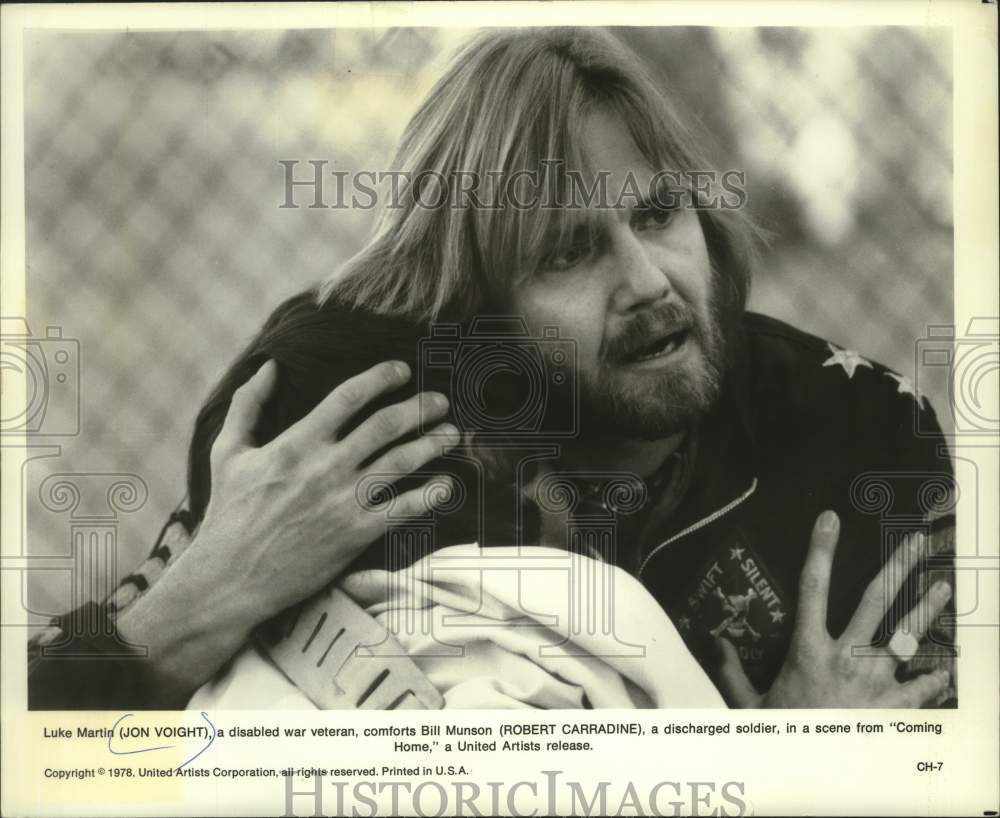 1978 Press Photo Jon Voight and Bill Munson act in Coming Home movie - mjp44425 - Historic Images
