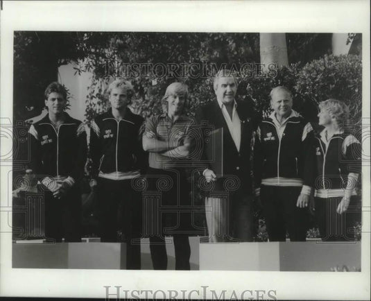 1980 Press Photo Dick Van Patten and family in "The Battle of Beverly Hills" - Historic Images