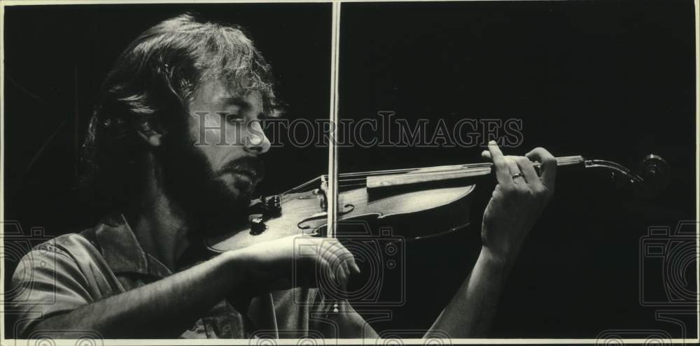 1979 Press Photo Jean-Luc Ponty performs at the Oriental Landmark Theatre - Historic Images