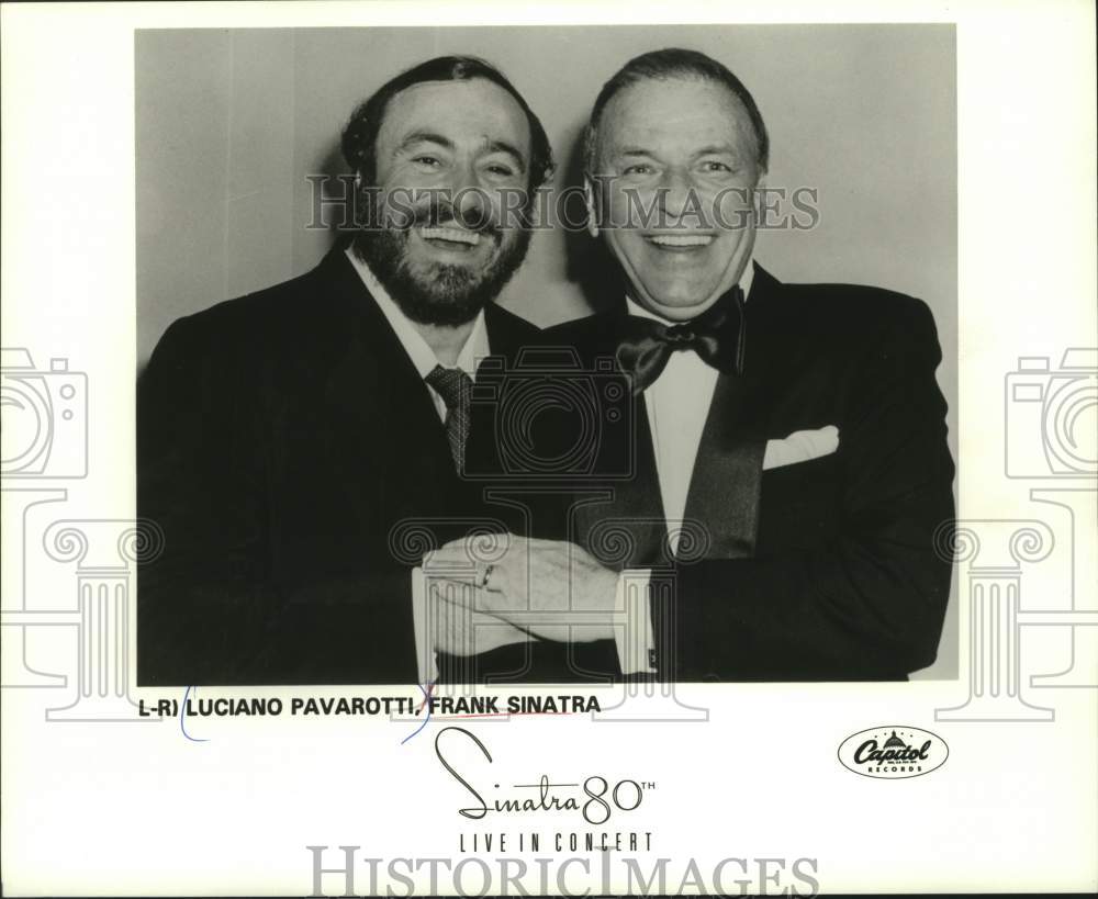 1995 Press Photo Luciano Pavarotti and Frank Sinatra, Live in Concert. - Historic Images