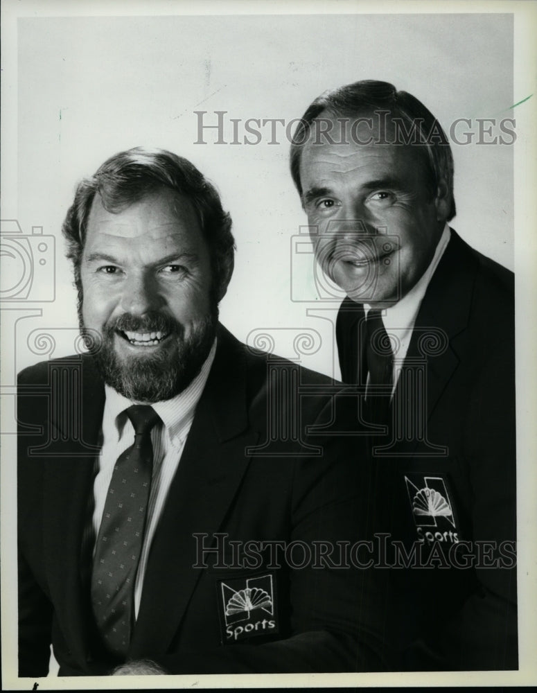 1985 Press Photo NBC&#39;s Dick Enberg and Merlin Olsen - Historic Images