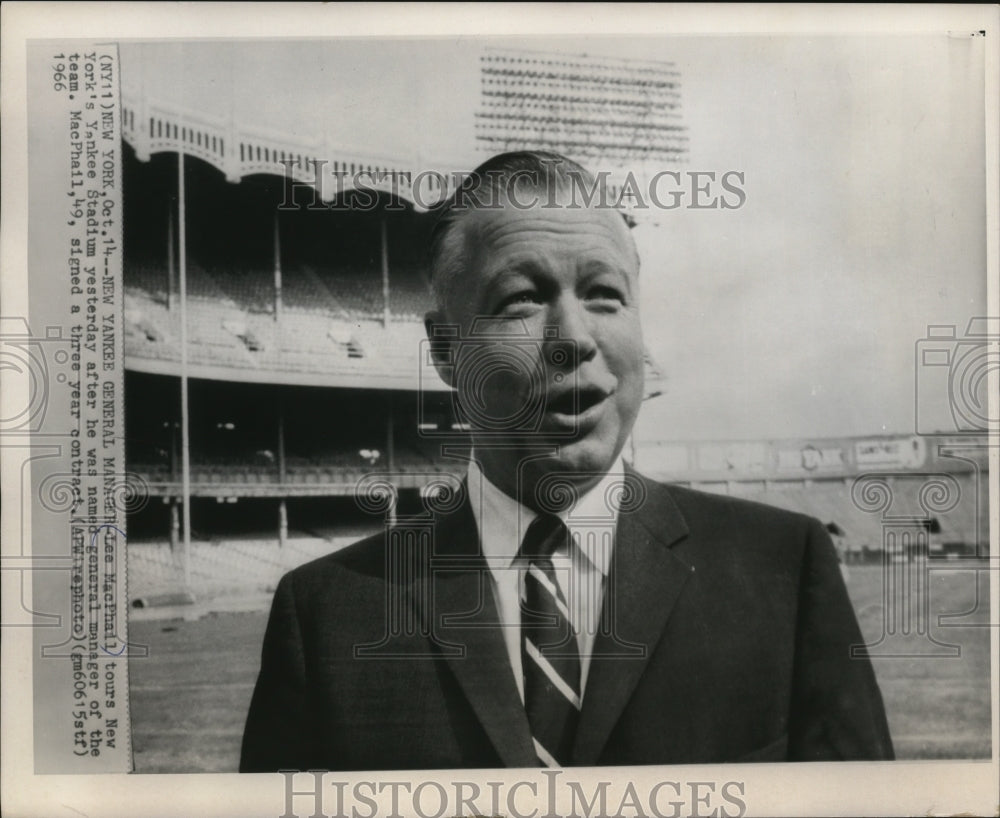 1966 Press Photo Lee MacPhail, Yankees General Manager, tours Yankee Stadium- Historic Images